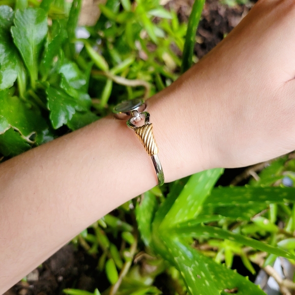 Vintage Avon Abalone Shell Mother of Pearl Bangle Bracelet - Picture 12 of 14